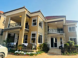 6 Bedroom Bungalow in Kira for Sale