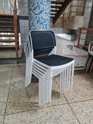 Sundowner Indoor/Outdoor Plastic Chairs (Set of 4)