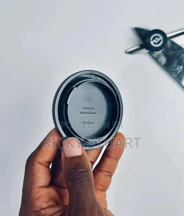 Canon RF Mount Rear Lens and Body Cap - 1