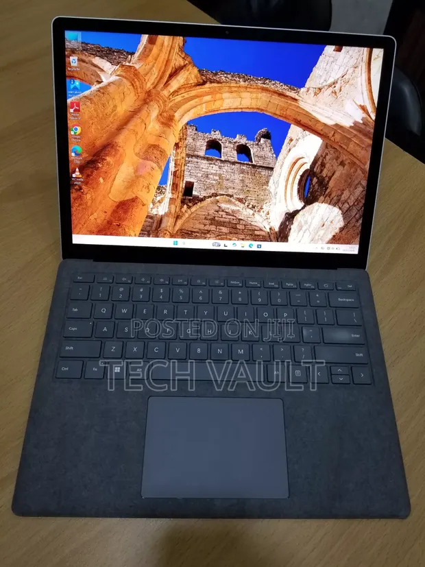 Microsoft Surface Laptop 5 - 8GB RAM, 256GB SSD - 1