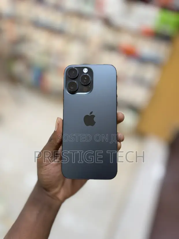 New Apple iPhone 16 Pro Max 256GB Black - 1