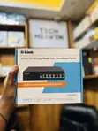 D-Link 6-Port 10/100 Long Range PoE+ Surveillance Switch - 1
