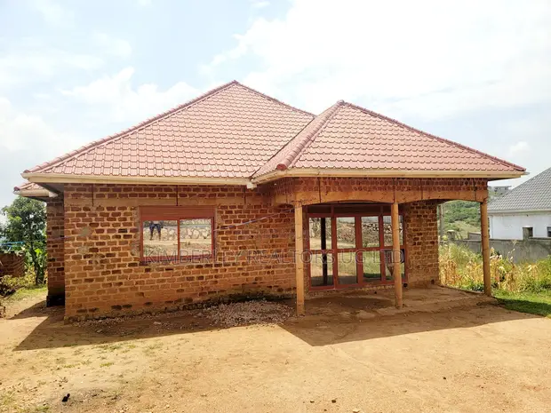 3 Bedroom House for Sale in Kitende, Division A - 1