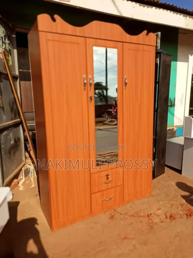 4x6 Feet Wardrobe with Drawers - 1