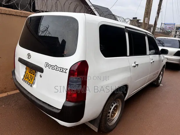 Toyota Probox 2005 White - 1