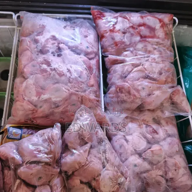 Freshly Frozen Chicken Heads for Dogs - 1