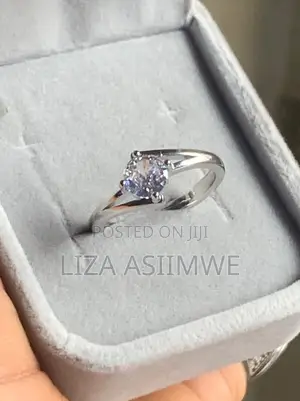 Round-Cut Cubic Zirconia Engagement Ring