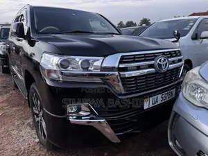 Toyota Land Cruiser V8 2016 Black