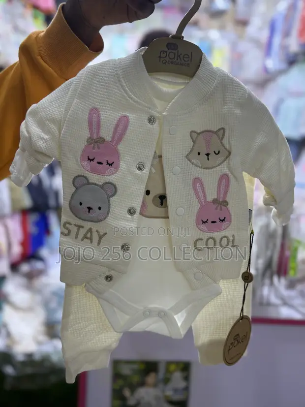 Newborn 3-Piece Clothing Set - 1