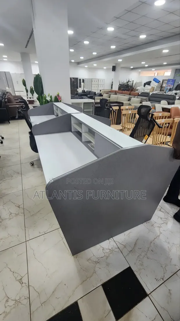 Glass Less Workstation - 1