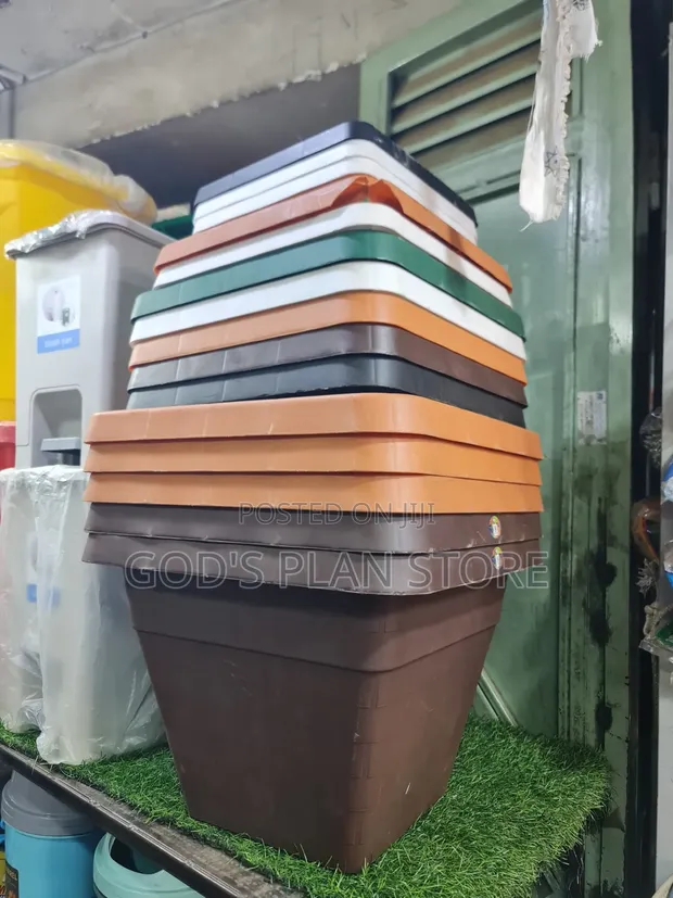 Beautiful Square Plastic Flower Pots - 1