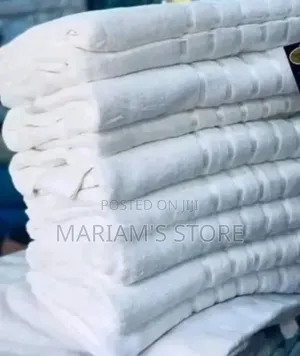 White Cotton Bath Towels (Brand New)