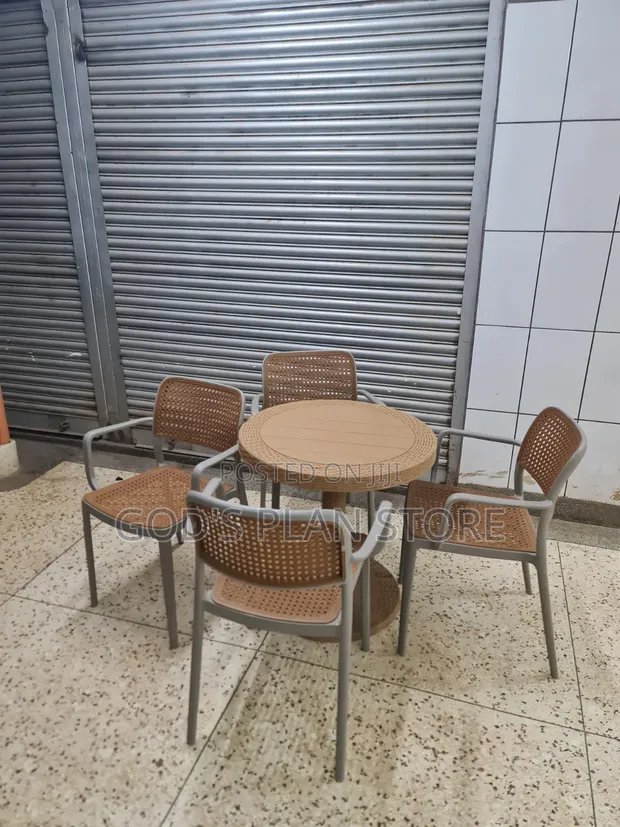 Plastic Dining Table and 4 Chairs Set - 1