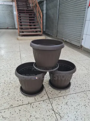 Vegas Plastic Flower Pots