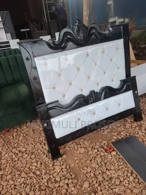 4x6 Bed Frame with Curved Back (White & Black)