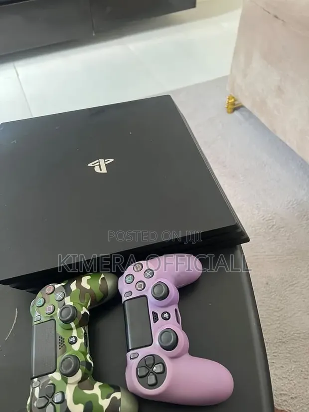 Chipped PS4 Slim Console with 2 Controllers & 12 Games - 1