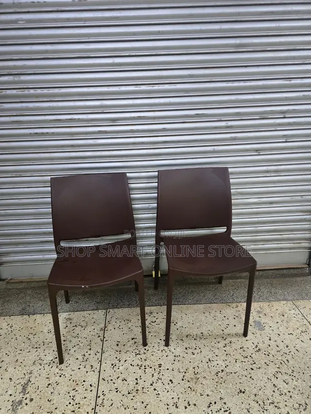 Dust Less Portable Plastic Chairs - Brand New - 1