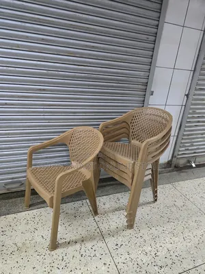Ergonomic Meshback Plastic Chairs with Armrests