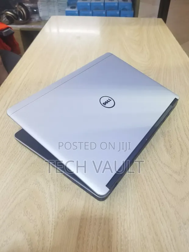 Dell Latitude E7450 Laptop - Core i7, 8GB RAM, 500GB Storage - 1