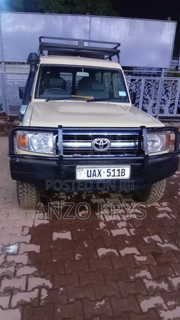 Safari Tourist Landcruiser for Hire - 1