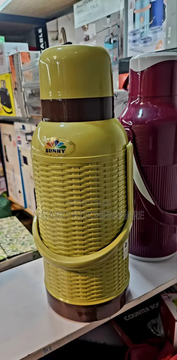 Sunny 3.2L Plastic Vacuum Flask - 1