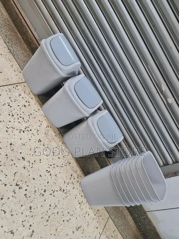 10 Litre Light Gray Plastic Dust Bin - 1