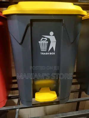 Plastic Waste Bin with Pedal