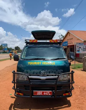 Toyota Hiace Tourist Van for Hire