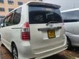 Toyota Noah 2010 White - 2