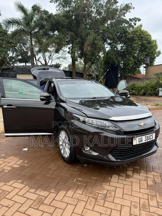 Toyota Harrier 2016 Black - 1