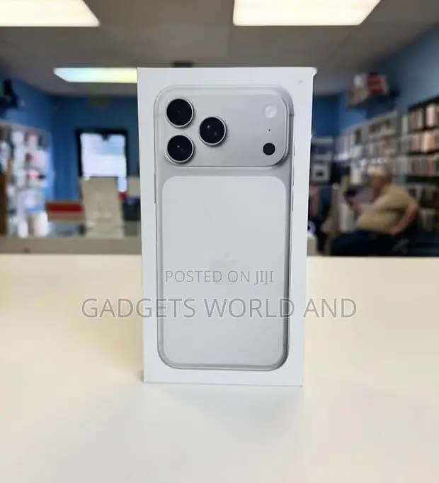New Apple iPhone 17 Pro Max 1TB Silver - 1