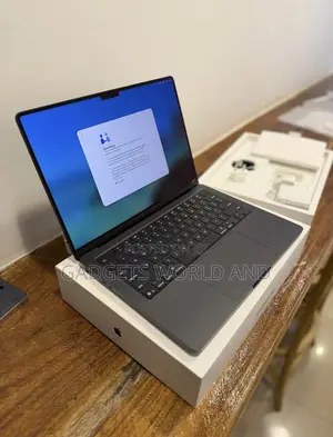 Apple MacBook Pro 14" M5 Max 36GB RAM 2TB SSD