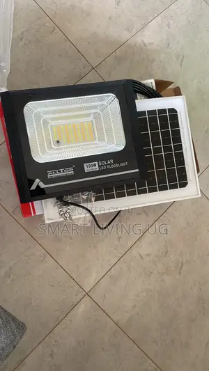 100W Solar Floodlight with Lithium Battery