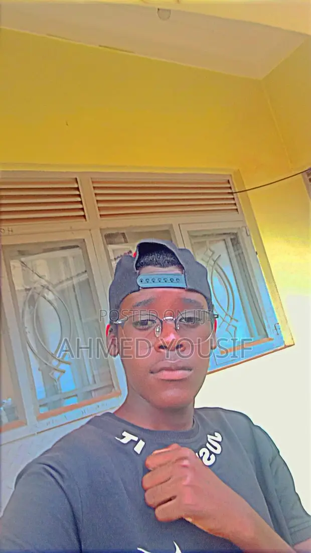 Poppo Live Streaming Host - Skilled Communicator & Gamer - 1