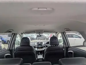 Toyota Vanguard 2011 Pearl White