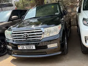 Toyota Land Cruiser V8 2012 Black