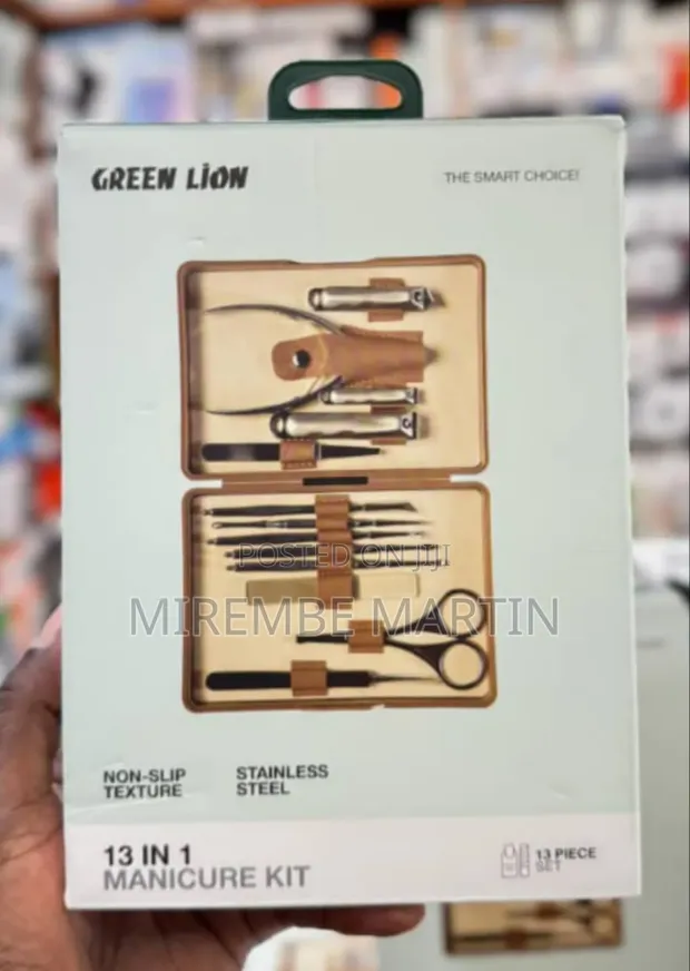Green Lion 13-in-1 Manicure Kit - 1