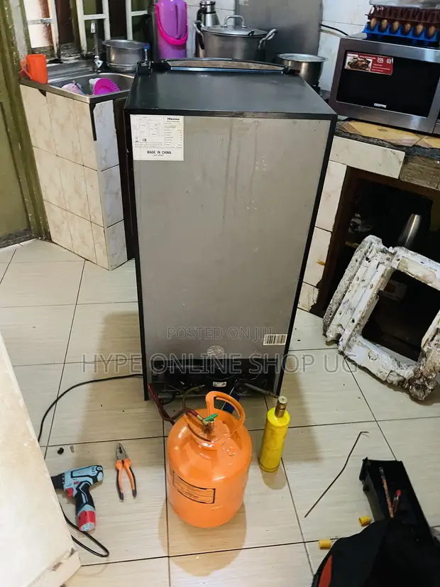 Professional Fridge Gas Refilling & Repair Service - 1