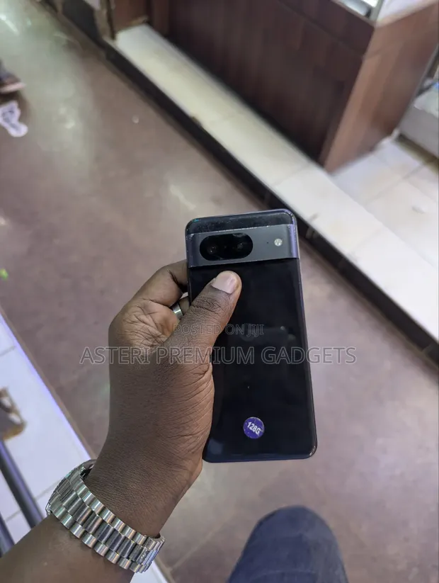 Google Pixel 7 128GB Black - 1