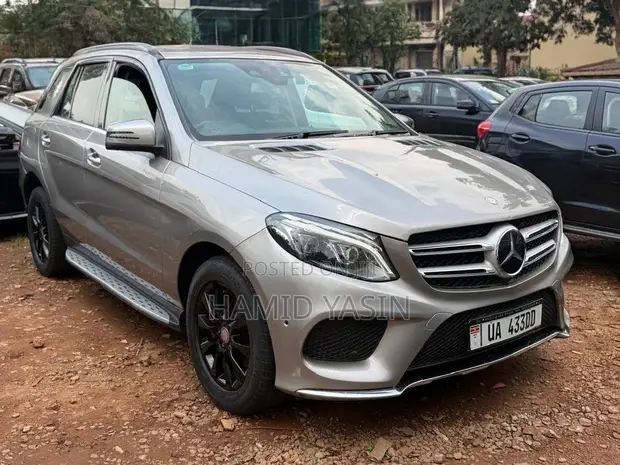 Mercedes-Benz GLE-Class 2016 Ivory - 1