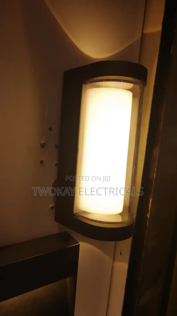 Outdoor Wall Lamp - Brand New LED - 1