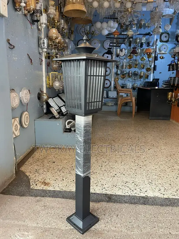 Outdoor Garden Light - 1
