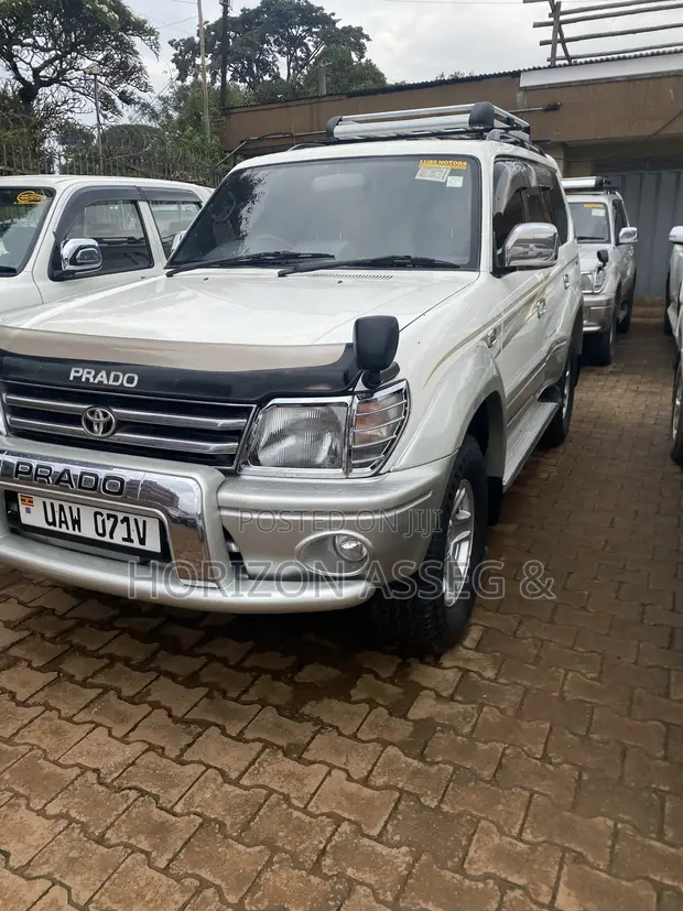 Toyota Land Cruiser Prado 2.7 5dr 2003 Silver - 1