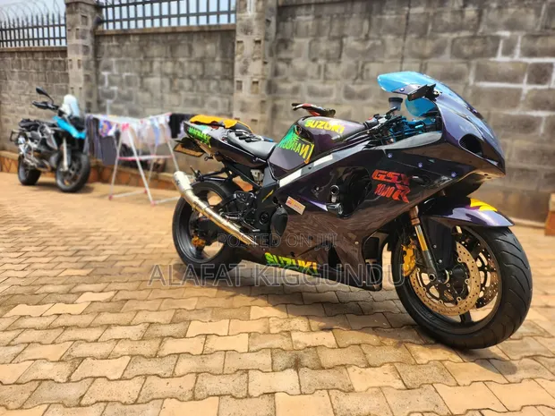 Suzuki Gixxer Fi ABS 2018 - Black - 1
