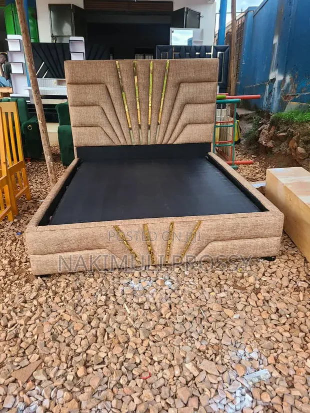 Unbranded 5x6 Fabric Bed - 1