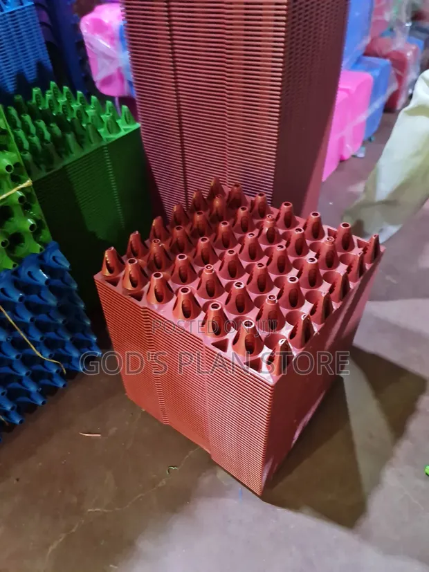 Poly Plastic Egg Trays (100pcs) - 1
