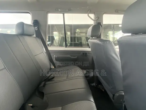 Toyota Land Cruiser 76 Series 2022 White - 1