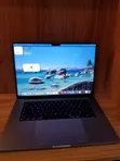 Apple MacBook Pro 2023 M2 Pro 16GB RAM 512GB SSD - 1