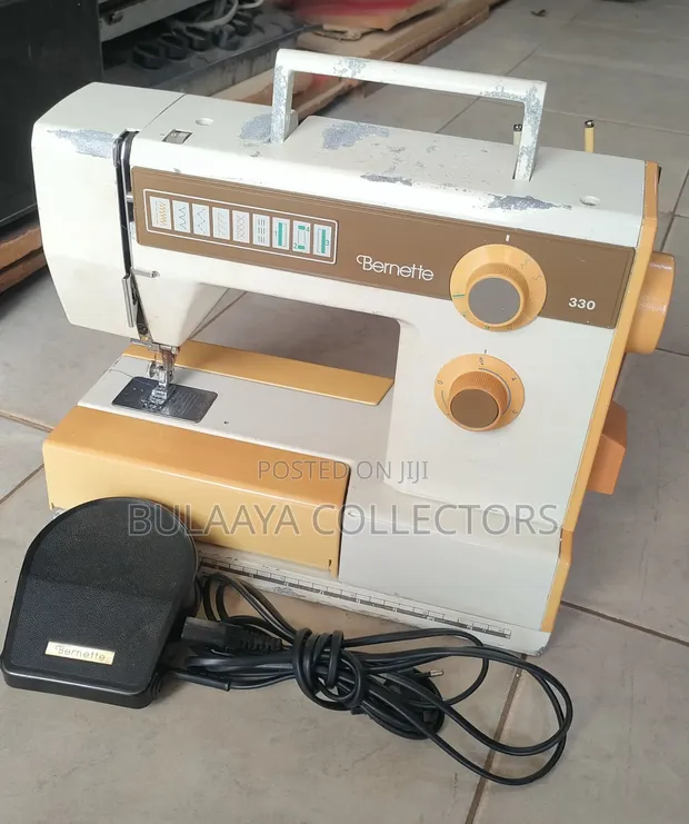 UK Used Vintage Bernina Bernette 330 Sewing Machine - 1