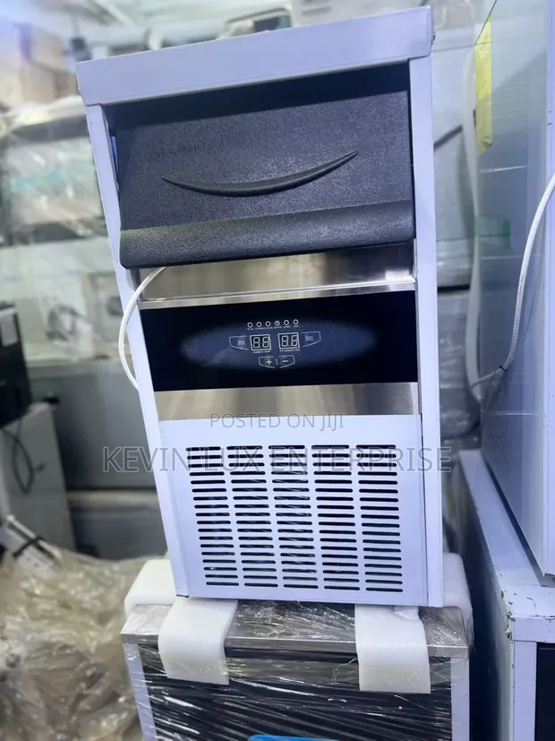 Wilton Ice Cube Maker 48kg/24hr - 1